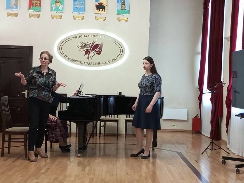 В заседании секции «Академический вокал» областного методобъединения приняла участие Ольга Напольских.
