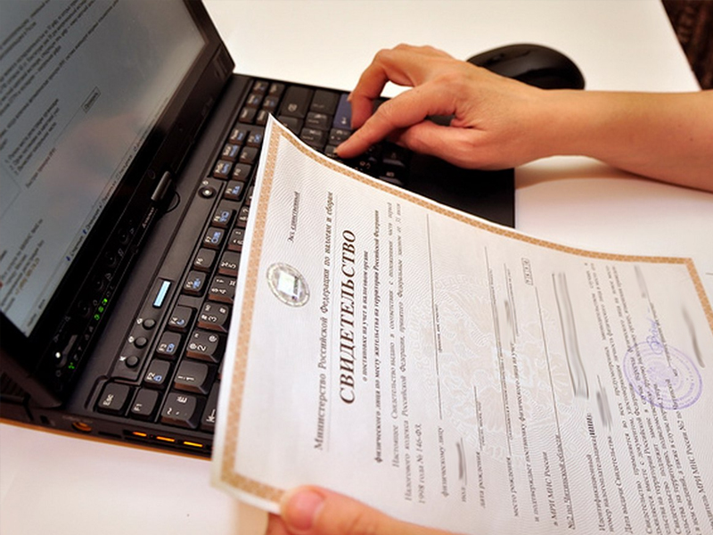 ЕЦР Саратовской области сообщает о преимуществах подачи документов на государственную регистрацию в электронном виде.