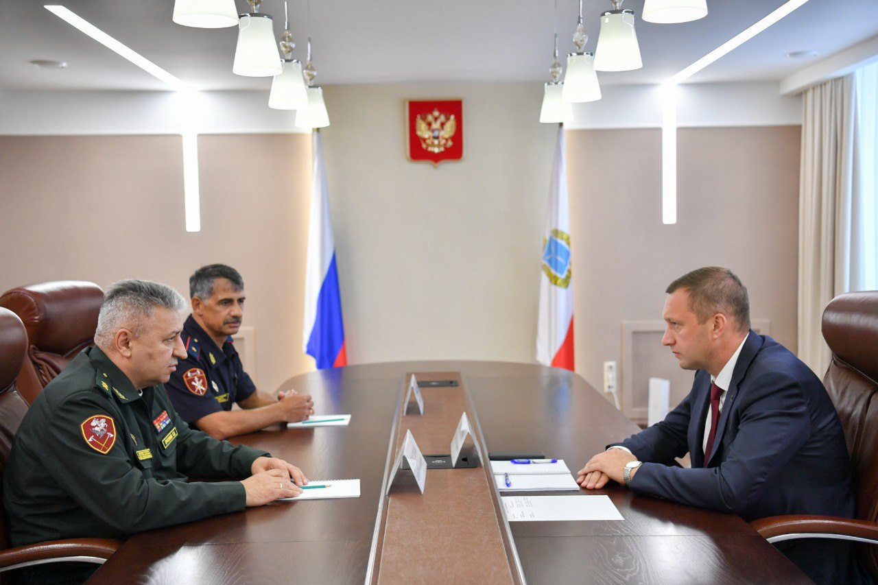 Роман Бусаргин встретился с командующим Приволжским округом Росгвардии.