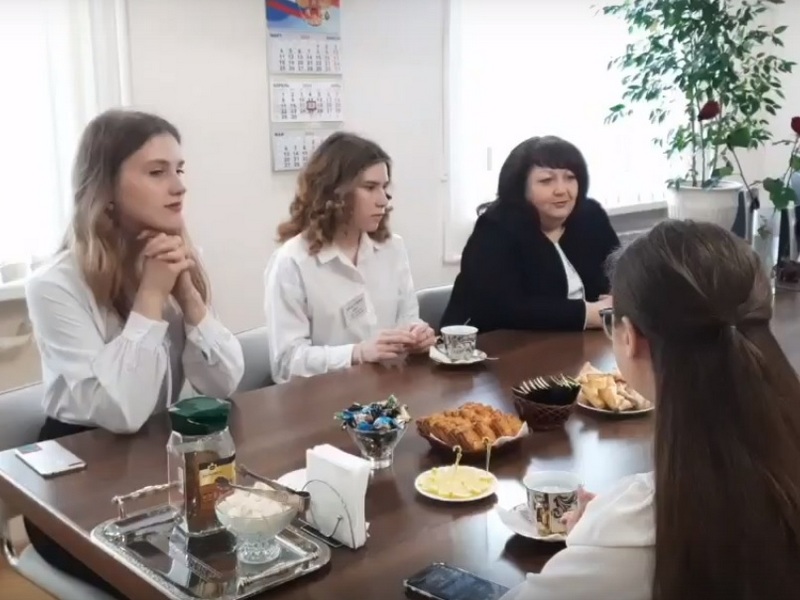 В рамках Дня МСУ Оксана Шандыбина встретилась со школьниками Светлого.
