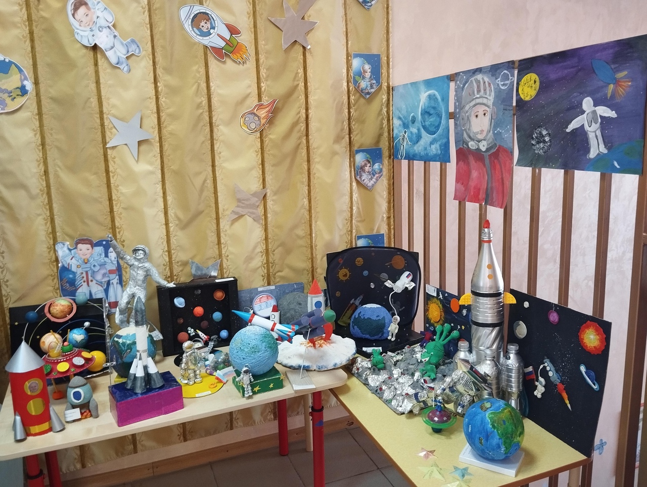 Выставка «Космос далекий и близкий» прошла в детском саду.